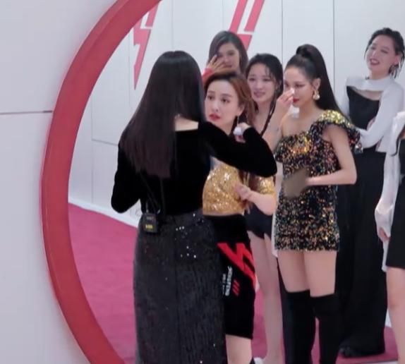  姐姐|《姐姐》沈梦辰比吴昕先淘汰，好舞台都比不过站桩《快本》14年？