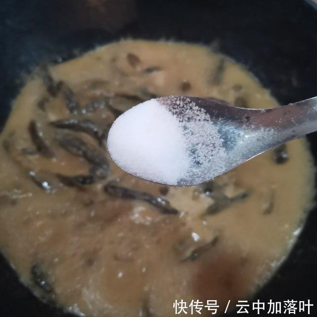 下饭|红烧野生泥鳅,酱香浓郁,十分下饭