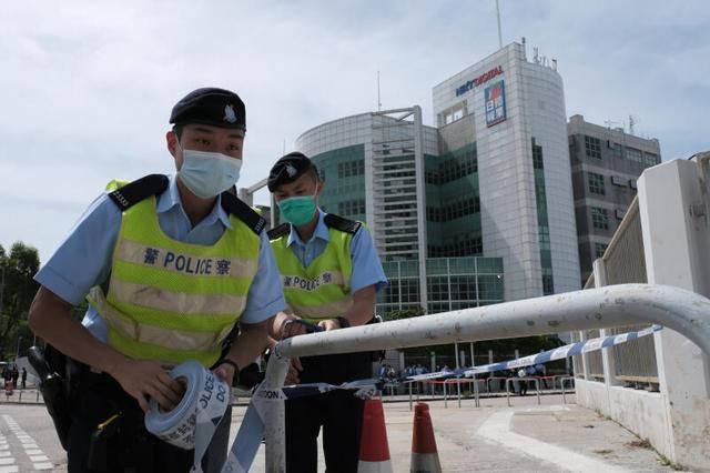  父子|黎智英父子被捕，香港警方搜查壹传媒总部