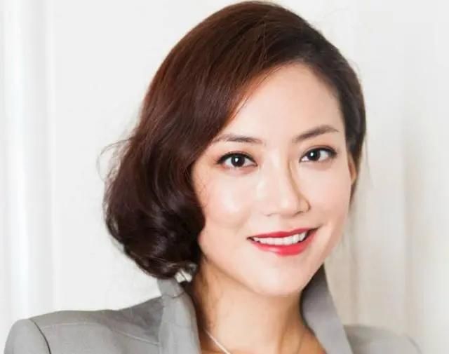  有多强|金牌经纪人霍汶希，担任《浪姐》女团总顾问，她能力究竟有多强？