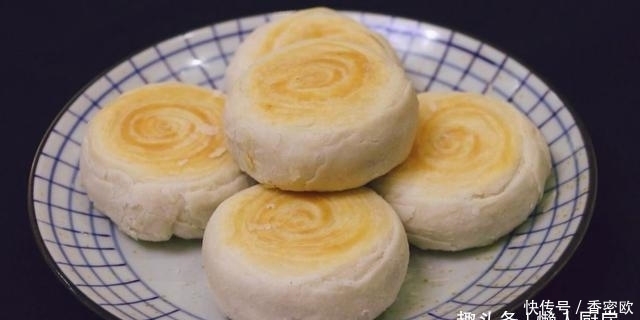 外皮|在家不出门,教你红薯饼的新做法,外皮酥的掉渣,看到它口水直流
