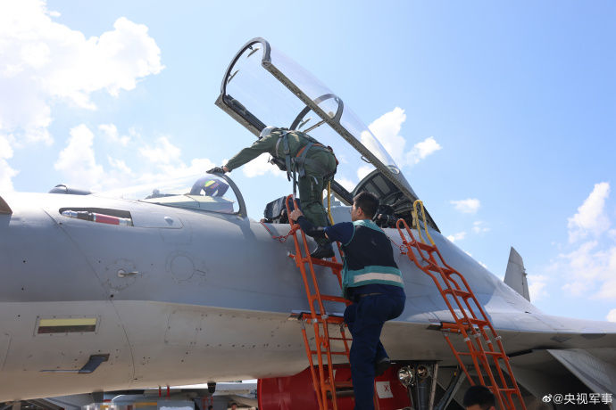 空军航空兵某旅开展实弹射击训练