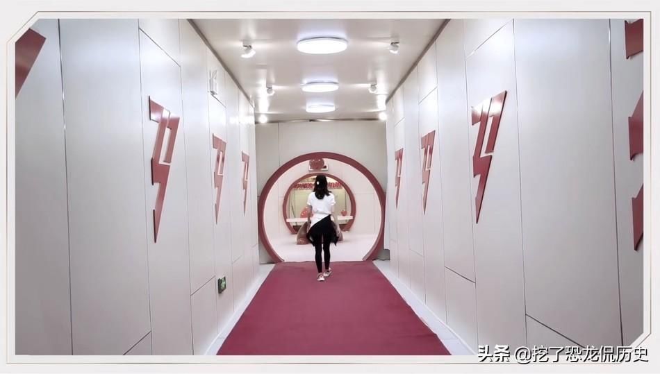  留言|组图：郑希怡回忆录制趣事 陈小春留言＂加油琼姐＂打call