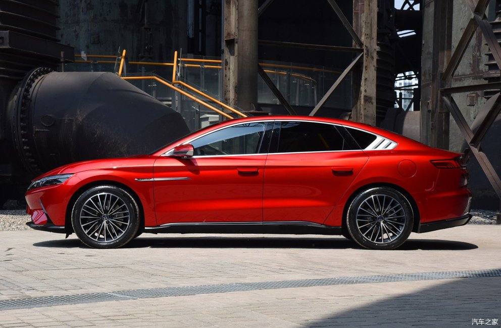 版本|比亚迪汉终于上市了,补贴后不到22万起,这个价格香不香?