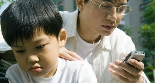  父亲缺失|孩子成长的过程中，父亲“角色缺失”成难题？搞清楚这几点是关键