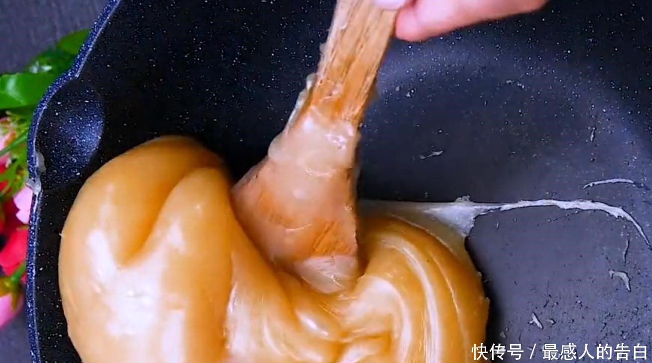 牛皮糖|用糯米粉做“牛皮糖”,透明q弹,芝麻味浓,清新香甜