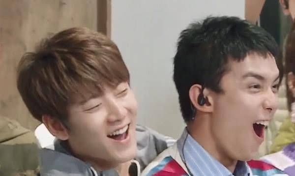  吴磊|张翰为节目付出太多，现场向女嘉宾单膝跪地，吴磊陈翔笑开花