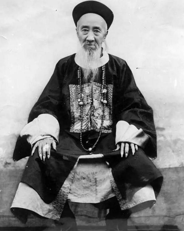 连升|张之洞为何被慈禧连升四级，原来张之洞与慈禧有种特殊关系