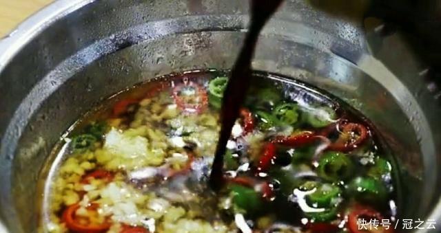 冷拌|减脂冷拌茄子,只需简单的三步,吃出记忆的深刻味道