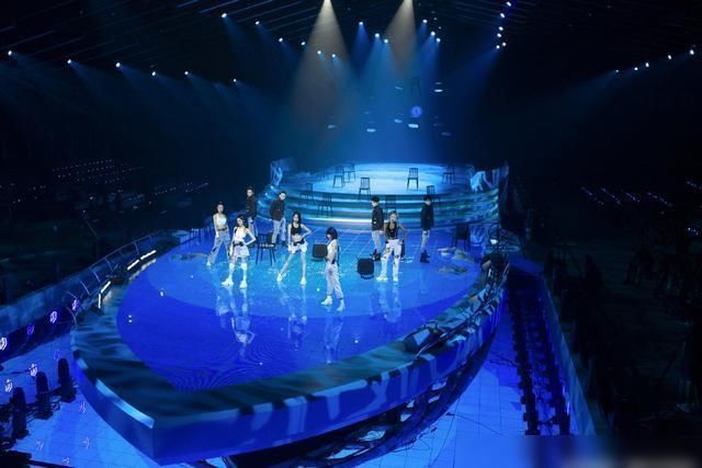  吴昕|吴昕惨遭淘汰！袁咏琳，张萌未能幸免，《乘风破浪的姐姐》出大招