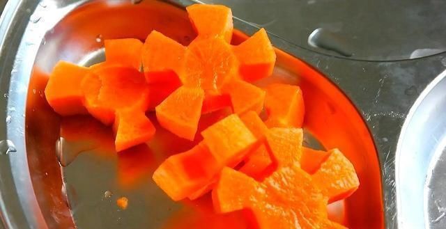 香煎鸡胸肉|吃了十几年的鸡肉，还是这种做法最独特，又好吃，吃多也不胖