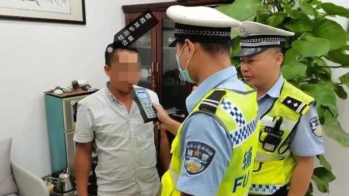  民警|比许幻山还渣？男子醉驾撞车竟把老婆叫来顶包！