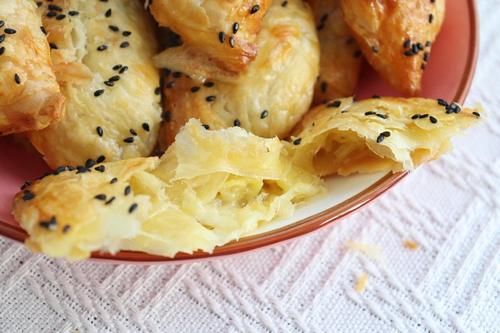 榴莲|芝士榴莲酥这么做,臭香的美味停不了口,要不要来一块的呢?