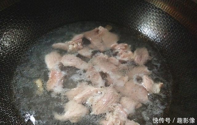 内行人|外行人喝骨头汤,内行人专喝它,营养丰富,三伏天最鲜美