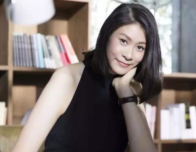 赵蕊蕊|1米97赵蕊蕊上厕所闹笑话!女同胞尖叫落荒而逃,她剪短发被当男生