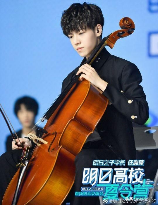  看点|8月29日(周六)综艺看点清单~王一博、张艺兴、李宇春、杜华