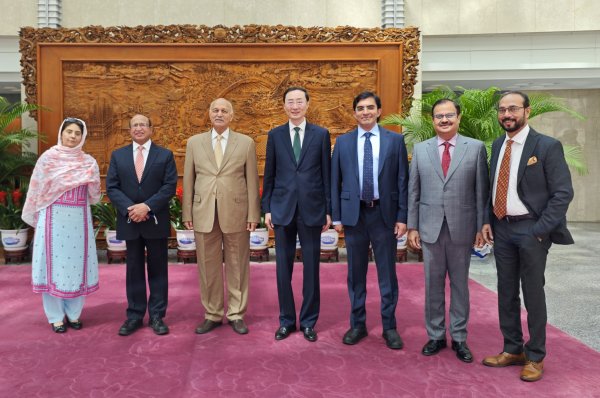 外交部副部长孙卫东会见巴基斯坦议员代表团