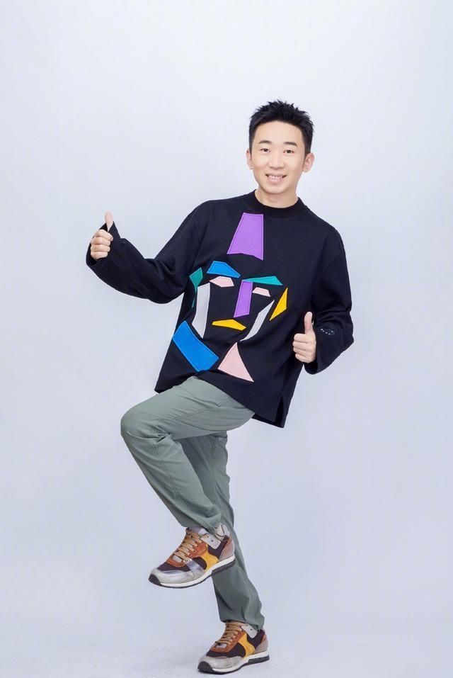  旗号|杨迪被质疑不尊重硬糖少女？请不要打着“女权”的旗号伤害别人