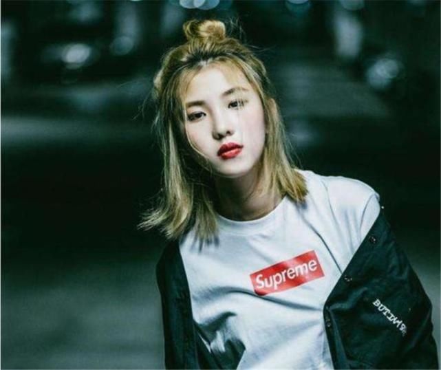  吃饭|变形记16岁女“巨婴”：日花销过万、吃饭要人喂，现在已脱胎换骨。