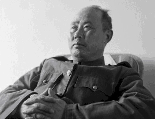 蒋介石|傅作义宣布起义时,这个部下大哭,说再不能为校长尽忠了