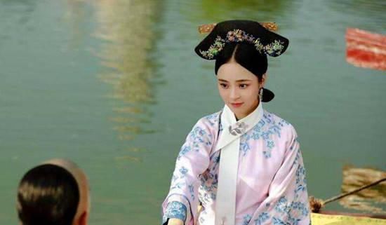 有个|她是康熙最神秘的妃子,有个少见的姓氏,死后葬在一位侍女墓旁