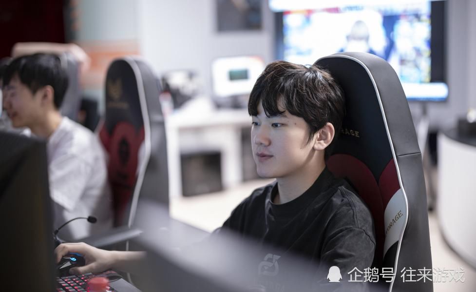  当中|难怪阿水实力下滑严重，得知其中“内幕”，网友：活该会输！