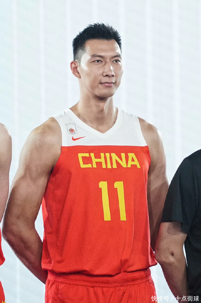 易建联在美国打了5年，如今退役了，未来能从NBA领到多少退休金？