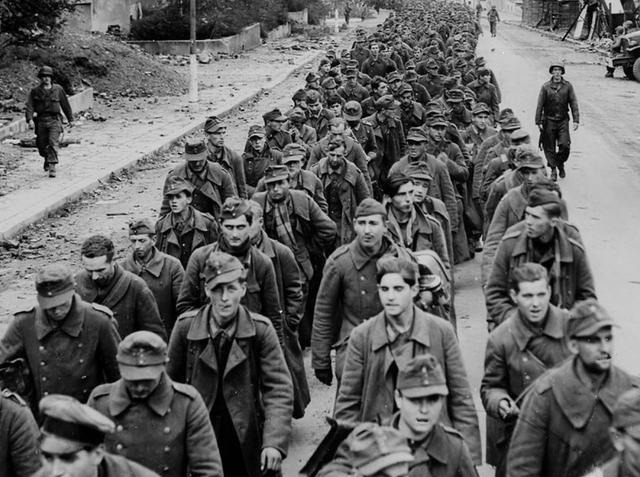 德军|德军丢失的首个本土城市,美军重兵围攻浴血厮杀,血腥的亚琛战役