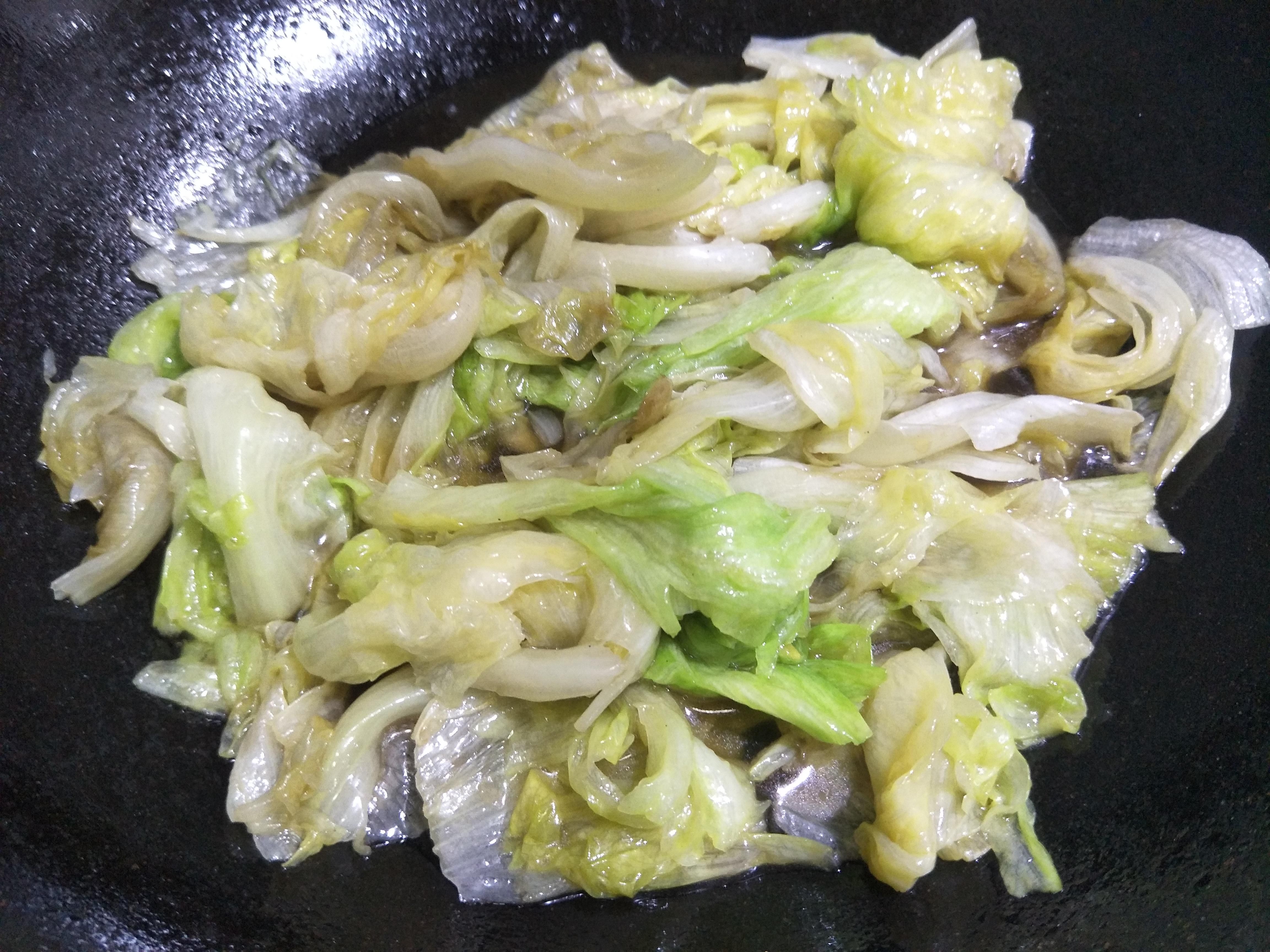 生菜球|生菜只知道凉拌？教你简单做法，生菜又脆又绿，2分钟出锅