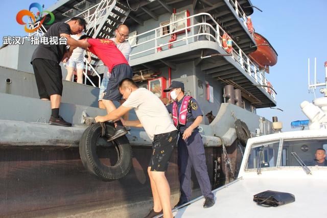  大出血|船员内脏大出血，新滩海事急速救援