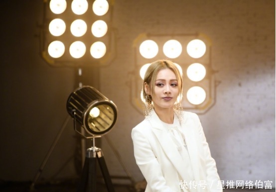  宁静|在《乘风破浪的姐姐》里，蓝盈莹惹争议，而宁静的评价到位吗？