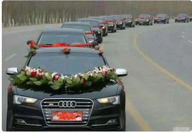 当天|男子新婚当天,前女友开宝马“砸场子”,车身横幅亮了