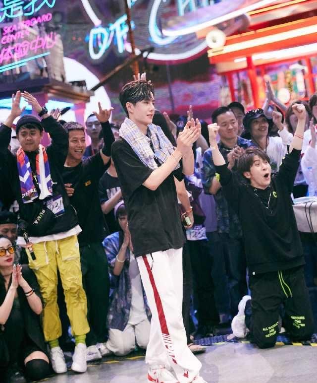  专业|足够热爱，足够专业，酷盖队长被称为：一个真正的舞者，懂舞