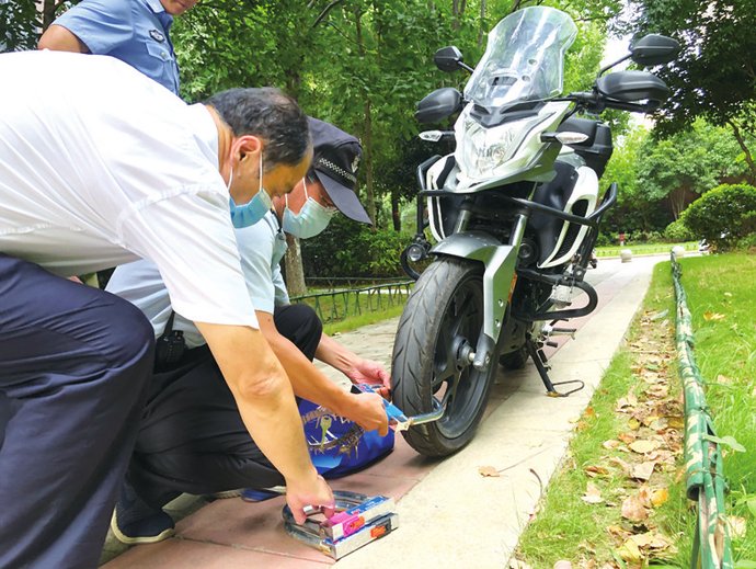车辆|为防车辆被盗，这个小区的操作亮了~