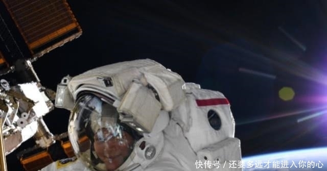 人类|人类每天顶着数10吨的大气压,为啥却没被压扁?原来已近扁了