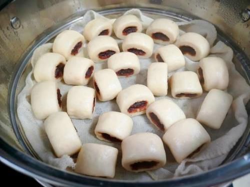 夹心小馒头|最近儿子迷上这个早餐,比面包口感松软,满满都是料,特好吃