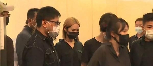  搀扶|女友连续2天现身小鬼灵堂被人搀扶，杨丞琳表示自己不需要人搀扶