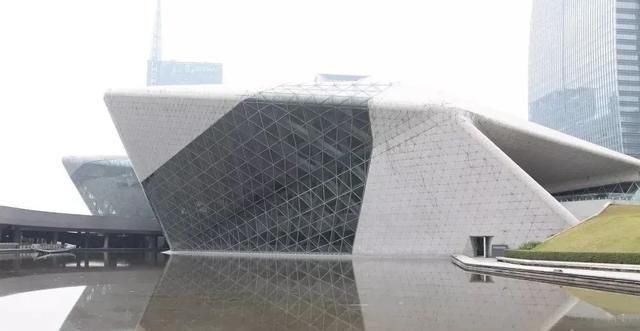 悲剧|设计再牛,也会翻车!扎哈、赖特、柯布西耶的“悲剧”