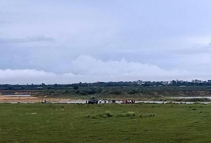 救援|3人南渡江边捕鱼,2人不幸卷入深水失踪……救援工作仍在进行!