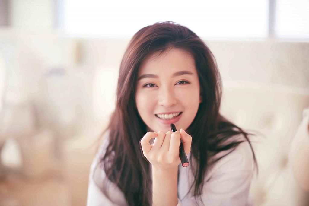  杨洋|说漏嘴？杨洋《花少》后首次参加综艺，间接认爱和乔欣恋情？