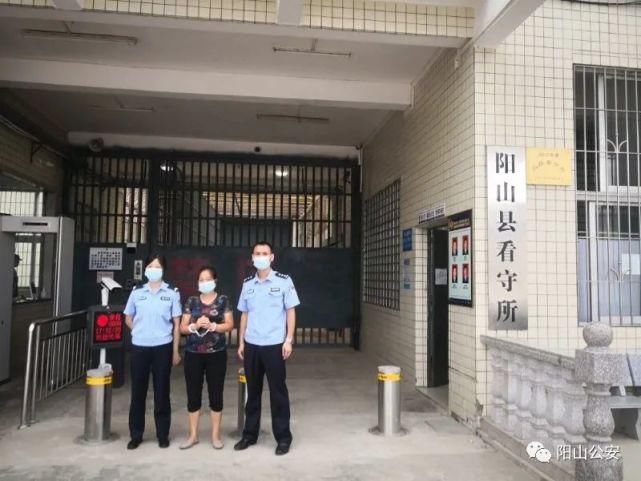 擒获|女子多次超市内偷猪肉、牙膏等物品，青莲所一举擒获