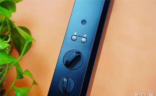 锁体|我的第一款脸部识别智能锁，效果有点意外哦！