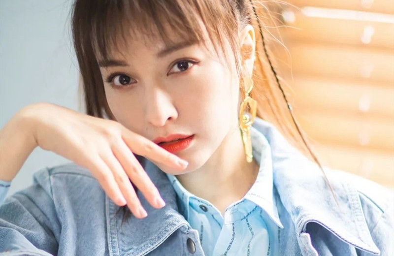  透明|《向往》迎何炅最重要的人，地位明显，张子枫彭昱畅成透明