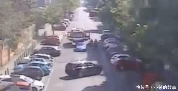让行|土豪开保时捷故意拦住消防车不让走 消防员: 那你就别想走了