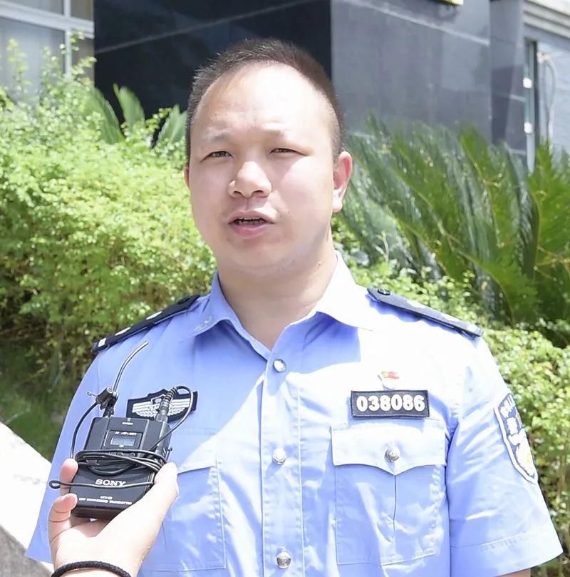 管制|兴仁：为拍抖音炫耀 6名违法人员携带管制刀具被警方抓获