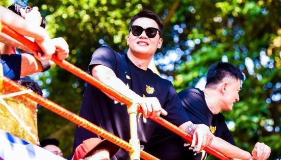 队友|八一队付豪下家已定？第一后卫欲率队破记录，老万探访前队友