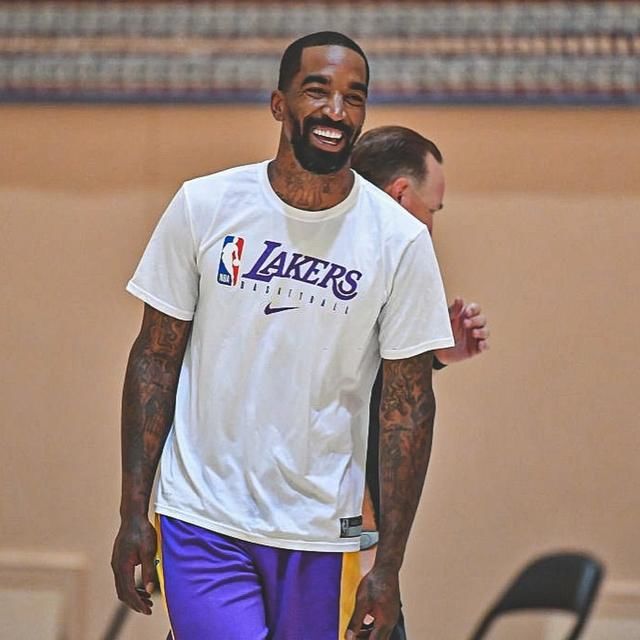 湖人|詹姆斯、戴维斯领衔!湖人今日训练组图出炉