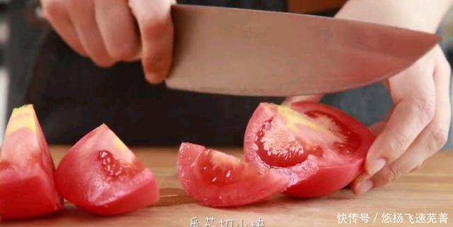 牛腩|掌握这几个小技巧,你做的番茄炖牛腩也能软烂入味,汤汁浓郁