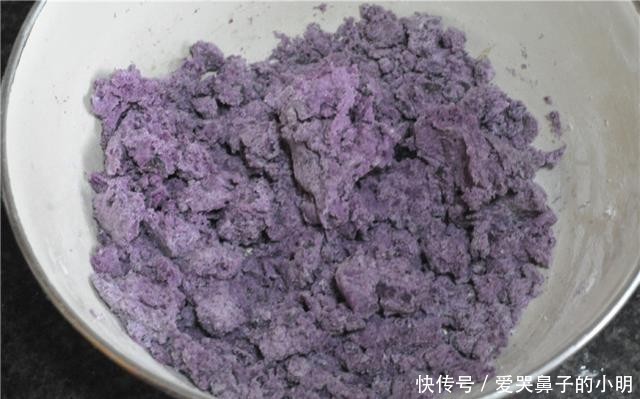 香甜|早餐新做法,20分钟就上桌,松软香甜,比馒头花卷好吃一百倍!