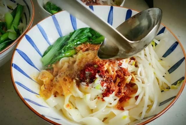 步骤|超简单的油泼面来啦,超好吃(建议收藏)